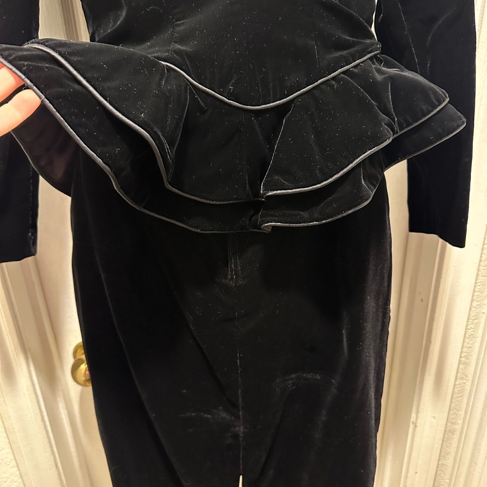 Vtg J.Harris Black Velvet Rhinestone Formal 2 Pc Suit Skirt & Keyhole Jacket 6 - Picture 8 of 16
